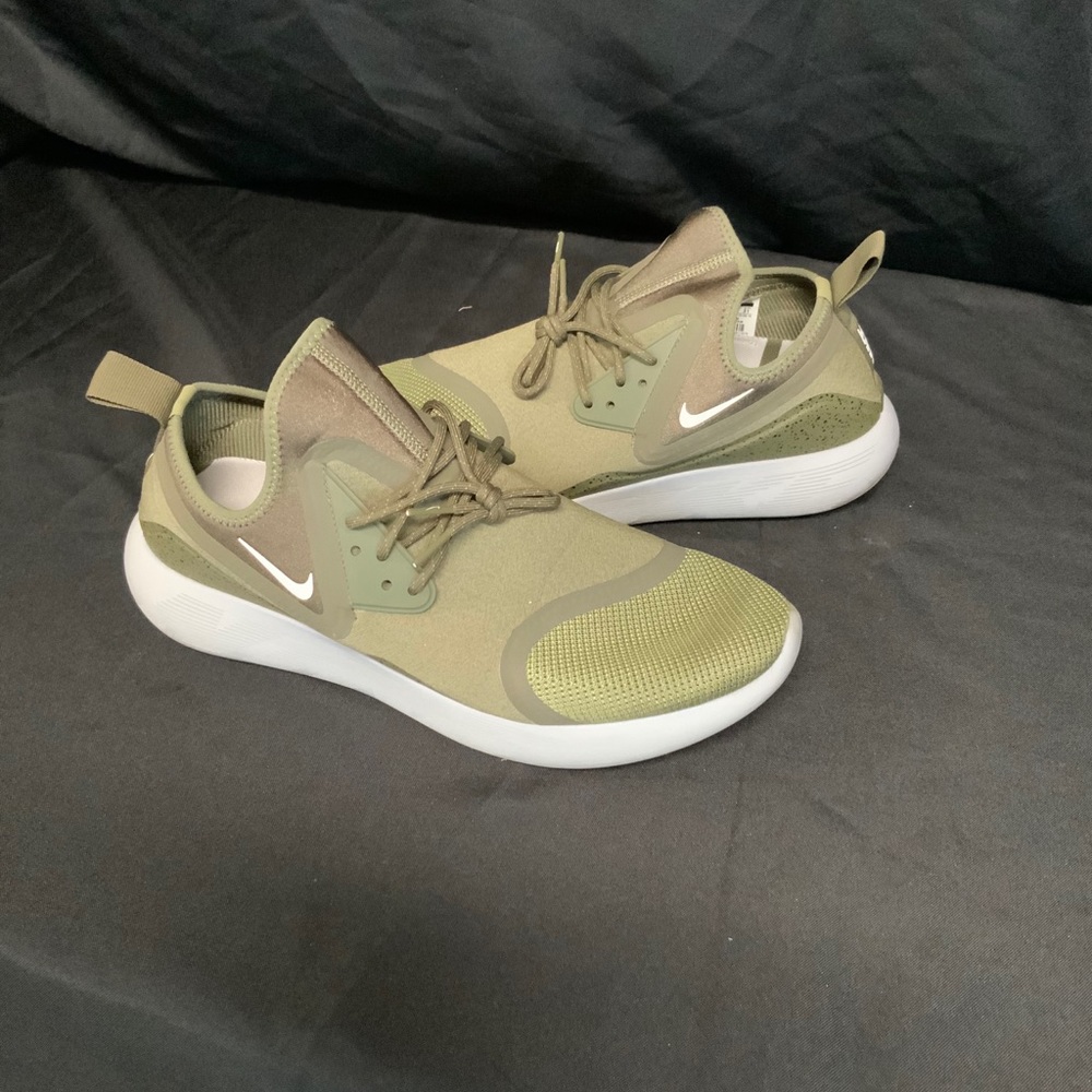 Nike Lunar Epic slip on shoes